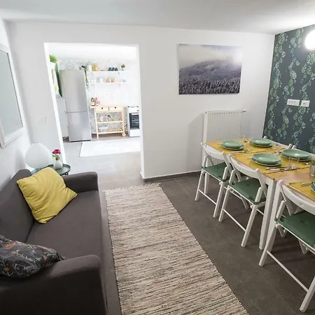 Appartamento 3-bedroom With Garden And Free Parking *