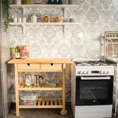 Spacious Apartment With Garden And Free Parking Liubliana